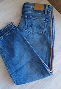 Uued Tommy Hilfiger lühendatud teksad tüdrukule, 128 (7 foto / 8)