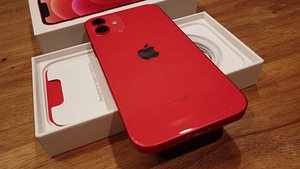 iPhone 12 RED 128 gb (1 foto / 3)