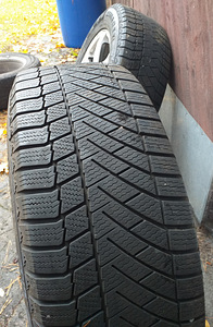 Veljed Lexus + MS rehvid 225/60/R17 (2 foto / 3)
