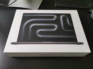 UUS! MacBook Pro 16" Apple M4 MAX 48GB/1TB SSD 1A
