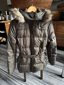 Esprit Down parka Suurus M Hea seisukorras! (1 foto / 6)