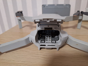 DJI Mini 2 Fly More Combo (Defektiga / Varuosadeks) (2 foto / 7)