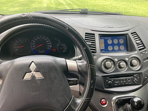 Mitsubishi Grandis 2.0DID 100 kw, varuosad! (2 foto / 5)