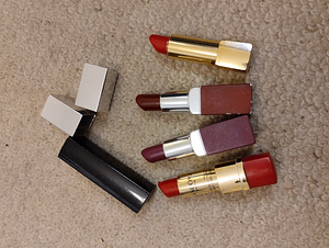 Помады Dior, Chanel, Clinique, Lancôme (2 фото из 10)