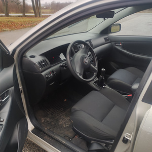 Toyota Corolla 1.6 81kW (6 foto / 13)