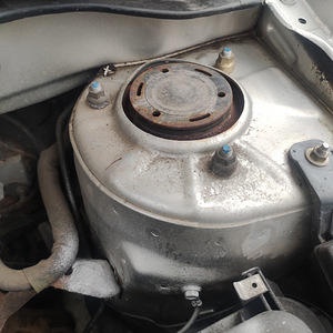 Toyota Corolla 1.6 81kW (11 foto / 13)