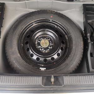 Toyota Corolla 1.6 81kW (12 foto / 13)
