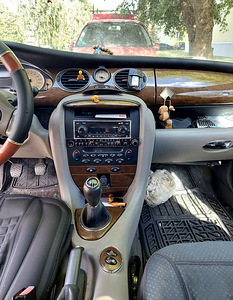 Rover 75 (7 фото из 11)