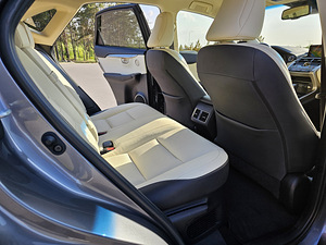 Bolt/Uber Comfort/ Premium Lexus NX300h (7 foto / 8)
