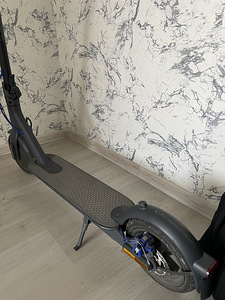 Электросамокат Xiaomi Mi Electric scooter 3. (2 фото из 3)