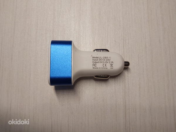 USB автомобильная зарядка (фото #1)