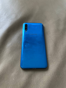 Samsung Galaxy A50 128 ГБ (5 фото из 8)