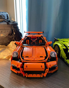 LEGO Technic Porsche 911 GT3 RS (2 foto / 3)
