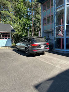 Audi Q7 Quattro (5 foto / 8)