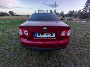 Vw Jetta 1.9 sport (4 foto / 6)