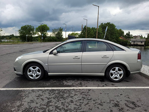 Opel Vectra 2007 (5 foto / 8)
