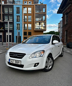 Kia (1 foto / 4)