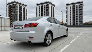 Lexus is 250 (2 foto / 12)