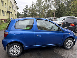 Toyota Yaris 2002a. (5 foto / 8)