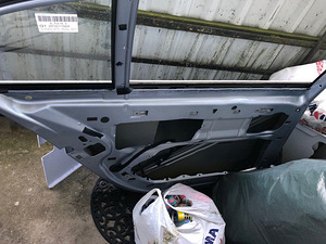 Uks BMW 740il, (2 foto / 5)