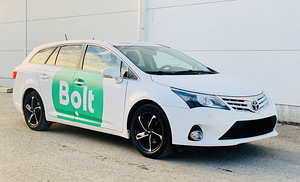 Takso autorent BOLT / Toyota Avensis LPG (2 foto / 9)