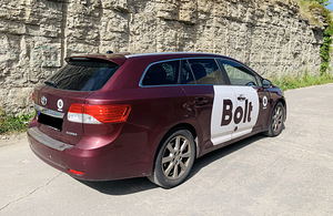 Takso autorent BOLT / Toyota Avensis LPG (8 foto / 9)