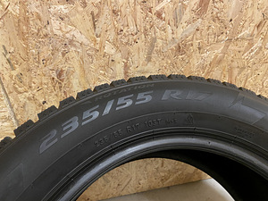 235/55/17 Pirelli naastrehvid 4tk (3 foto / 7)