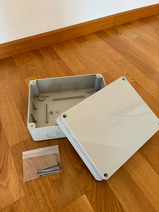 Plastikust hermeetiline korpus elektriseadmete jaoks (1 foto / 2)