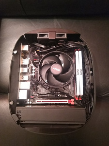 ITX Ryzen 5 2400G/A520I /16GB RAM/250GB SSD/1000GB HDD (6 foto / 8)