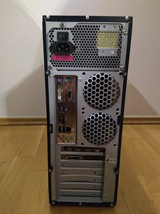 Intel I5-6402P/B150M/16GB RAM/SSD 256GB/GTX 1070 8GB (7 foto / 9)