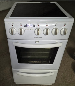Keraamiline elektripliit Electrolux (2 foto / 5)