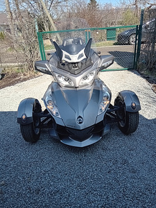 CAN AM SPYDER RT 2012 (2 фото из 9)