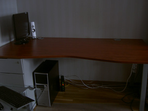 Конторский стол с 3 ящиками