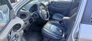 Hyundai santa fe (7 foto / 9)