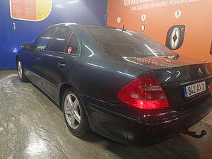 MB E220CDI Automaat (3 foto / 9)