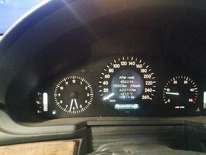 MB E220CDI Automaat (9 foto / 9)