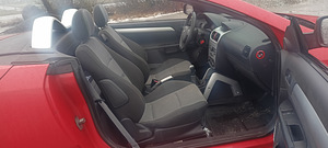 M/V Opel Tigra RED Roadster (8 foto / 10)