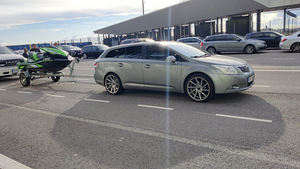 Toyota Avensis (3 foto / 11)