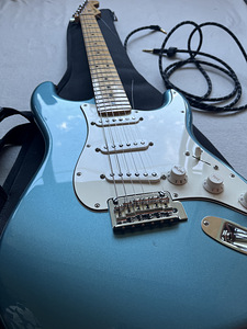 Elektrikitarr Fender Stratocaster (5 foto / 5)