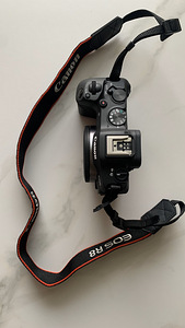 Canon hübriidkaamera EOS R8 kere (2 foto / 5)