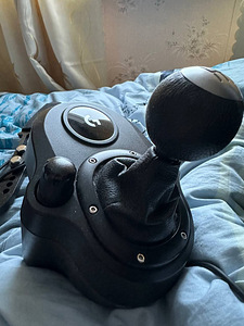 Logitech g29 mängurool + käigukang + käsipidur (2 foto / 3)