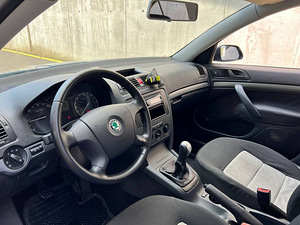 SKODA OCTAVIA 1.9 Tdi (5 foto / 7)