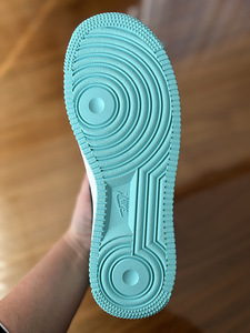 Nike Air Force 1 Low Tiffany & Co (5 foto / 6)