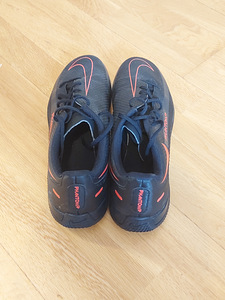 Nike Jalgpallijalatsid/Puutsad Suurus 42,5 (3 foto / 3)