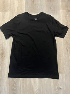 футболка Adidas (2 фото из 2)