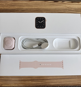 Apple Watch 5 series 40mm (5 foto / 5)