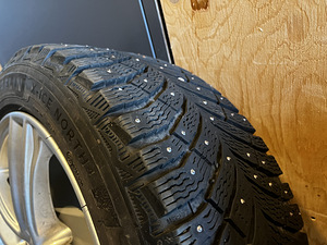 Brock BMW RC27 Crystal Silver Michelin X-Ice North 4 (7 foto / 8)
