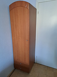 Шкаф (2 фото из 2)