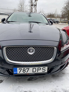 Jaguar XJ (7 foto / 10)