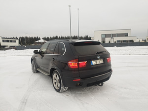 BMW X5 210 kw 2008 (4 foto / 8)